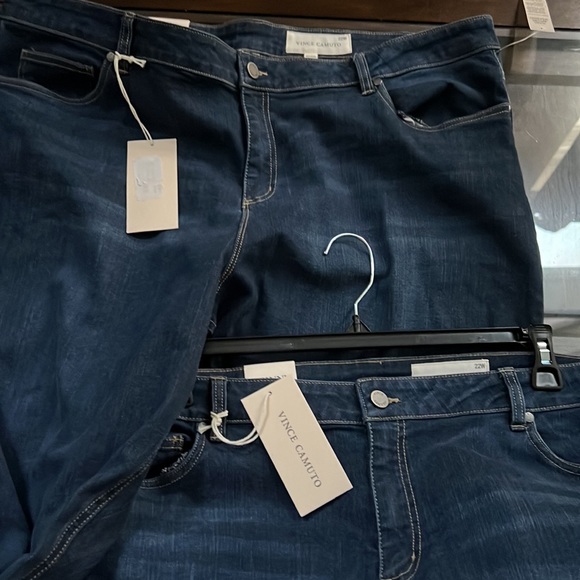 Vince Camuto Plus Size Mid Rise 5-Pocket Skinny Jeans - Picture 9 of 11